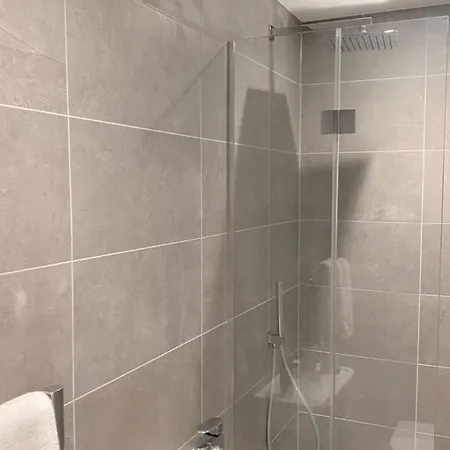 The Retreat At Ryedale House Apartment *